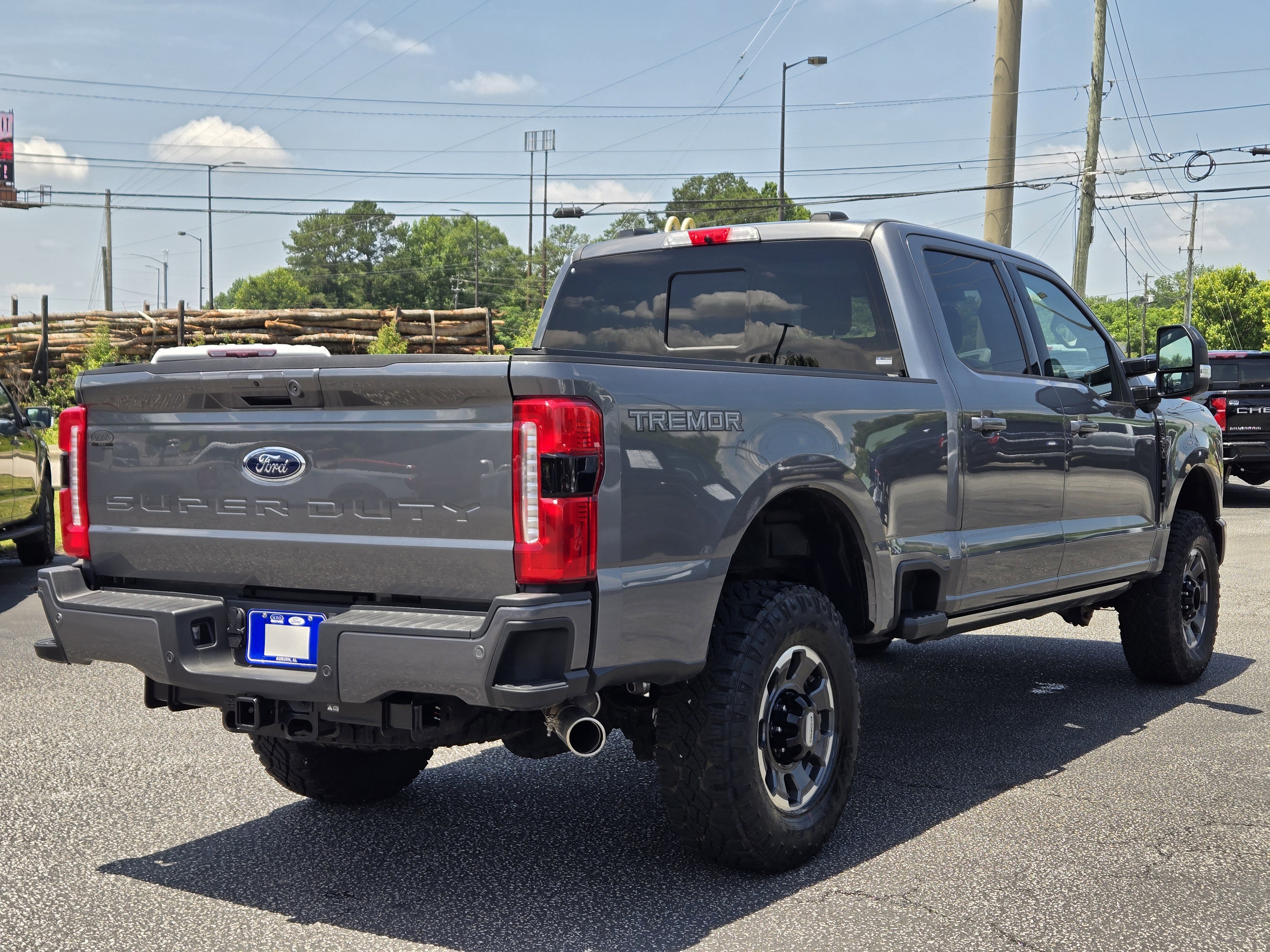 Used 2024 Carbonized Gray Metallic Ford Lariat image 9