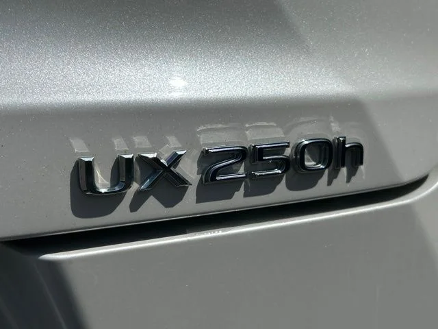 Used 2020 White Lexus 250h Base image 14