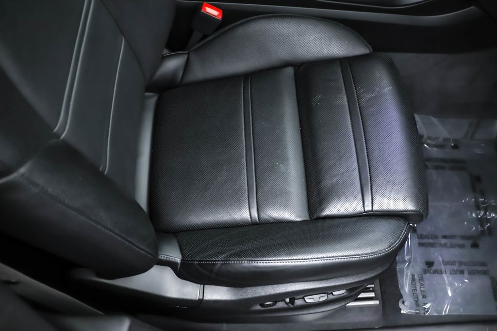 Used 2022 Black Porsche Platinum Edition image 36