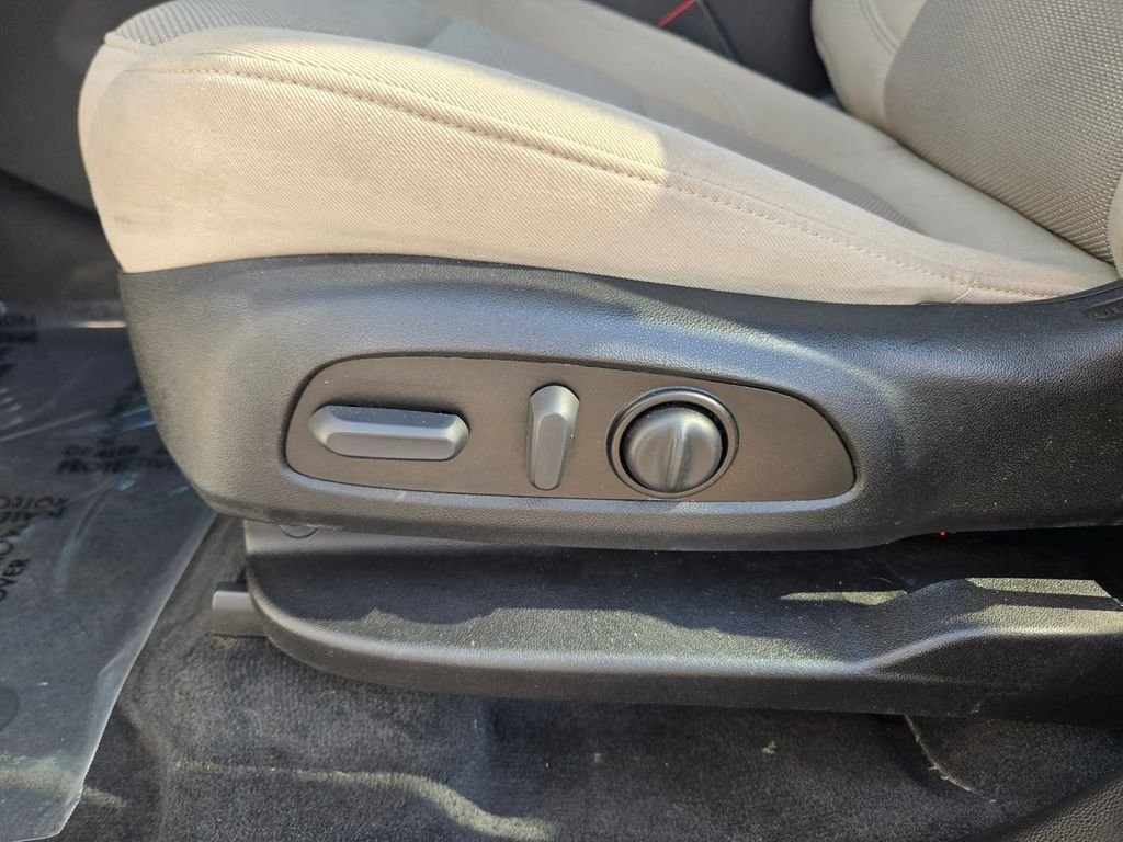 Used 2023 White Chevrolet LT image 12