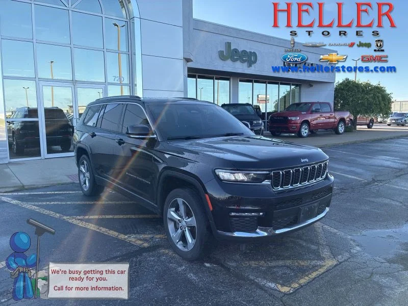 Used 2021 Diamond Black Crystal Pearlcoat Jeep Limited image 1
