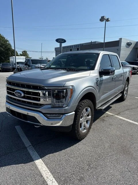 Used 2022 Silver Ford Lariat image 2