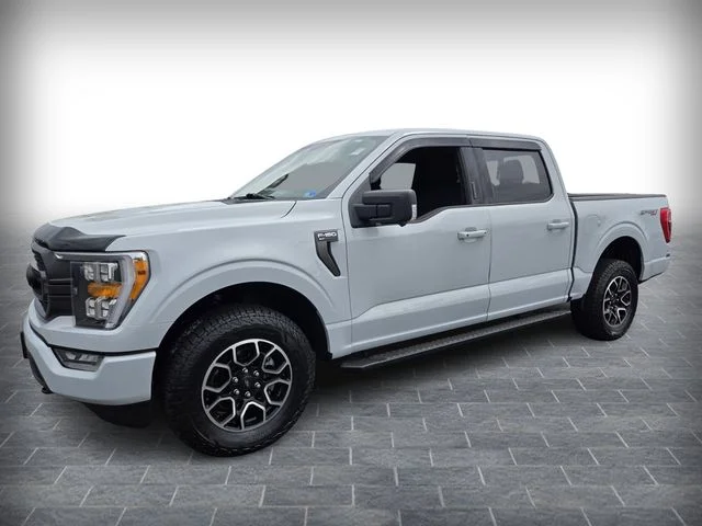 Used 2022 White Ford XLT image 3