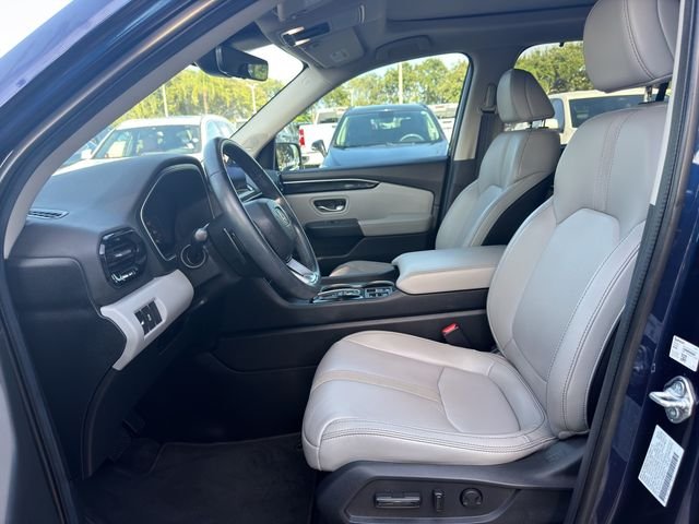 Used 2024 Obsidian Blue Pearl Honda Touring image 11