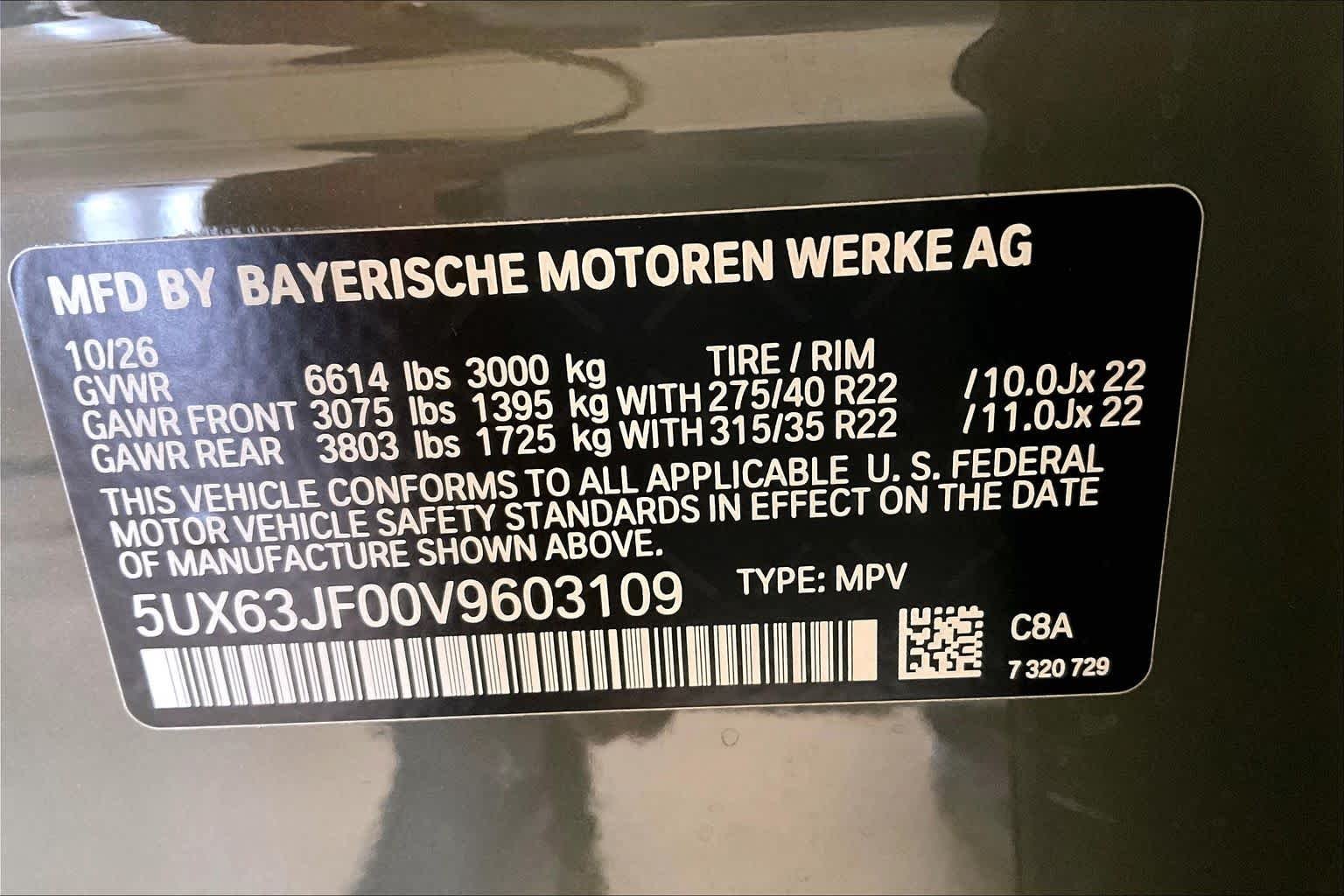 New 2027 Grey Pine Metallic BMW 40 xDrive image 18