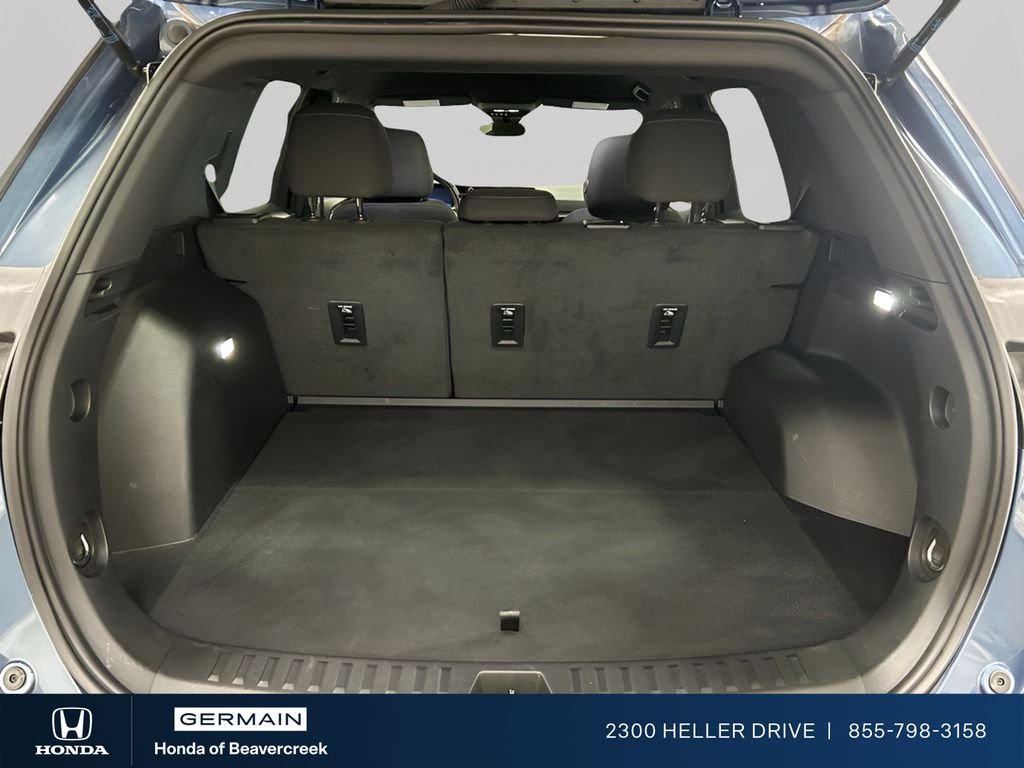 Used 2025 Lakeshore Blue Metallic Chevrolet LT image 25
