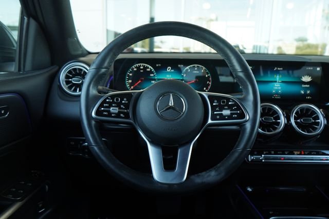 Used 2022 Gray Mercedes-Benz GLB 250 image 18