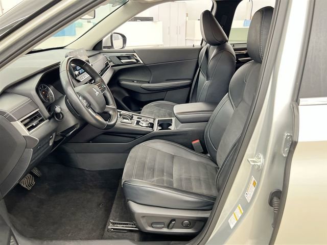 2024 Mitsubishi Outlander SE - Photo 9