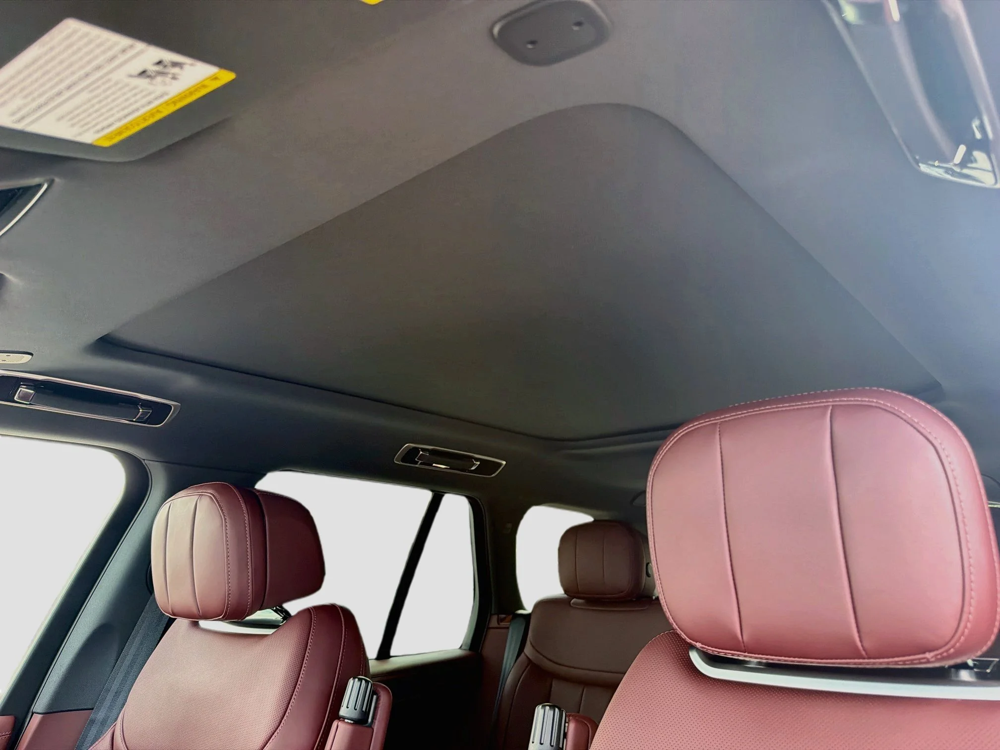 New 2026 Santorini Black Land Rover SE image 28