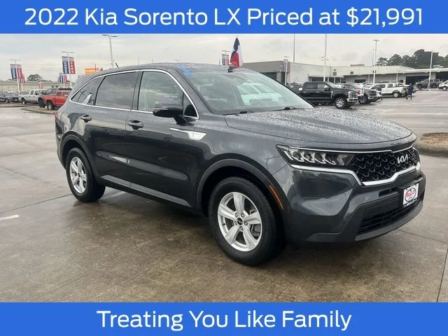 2022 Kia Sorento LX AT's photo
