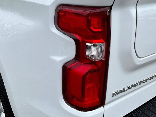 Used 2024 White Chevrolet LTZ image 27