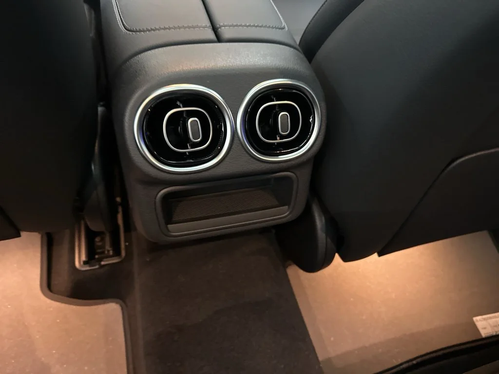 Used 2026 White Mercedes-Benz GLC 300 image 22