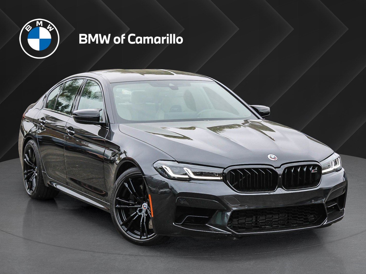 2023 BMW M5 -'s photo