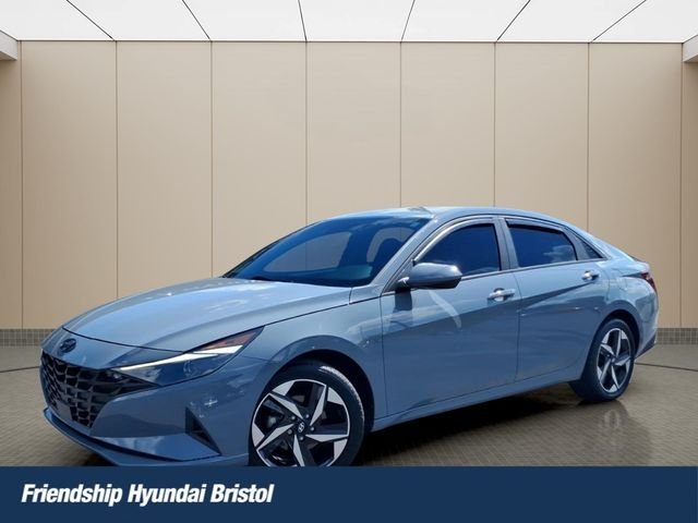 Used 2023 Gray Hyundai SEL image 1