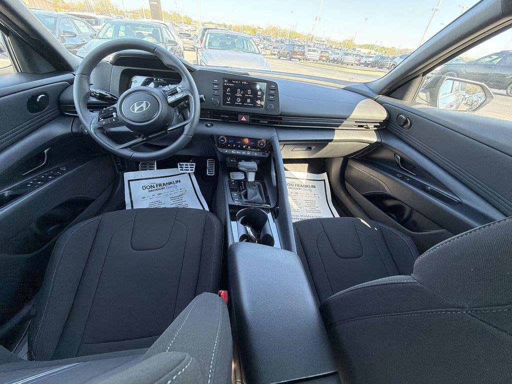 New 2026 Gray Hyundai SEL Sport Premium image 20