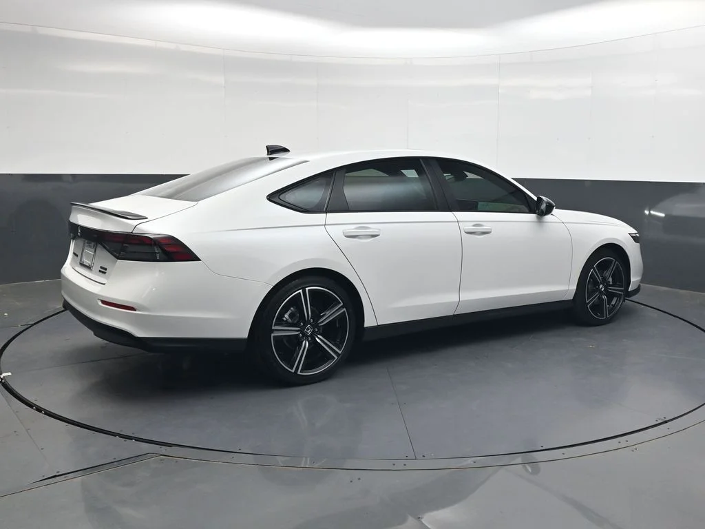 New 2026 Platinum White Pearl Honda Sport image 4