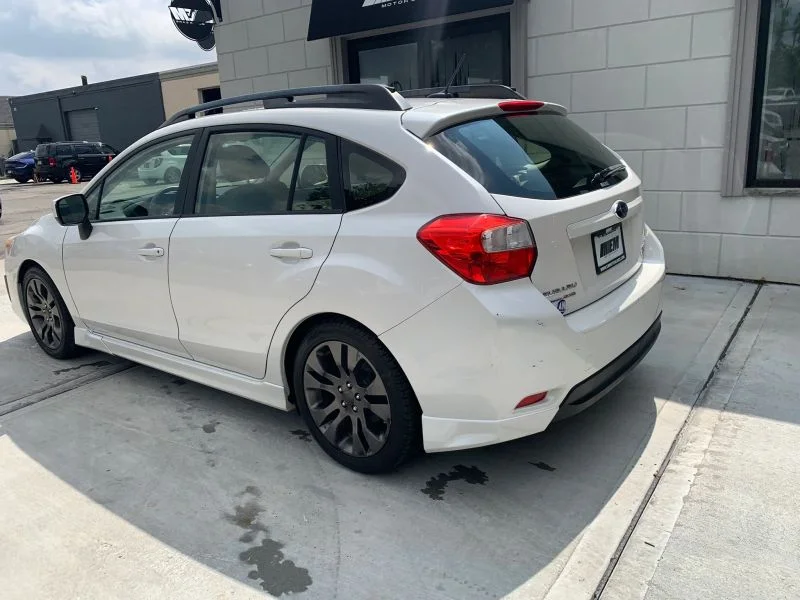 Used 2012 White Subaru 2.0i Sport Limited Wagon 4D image 11