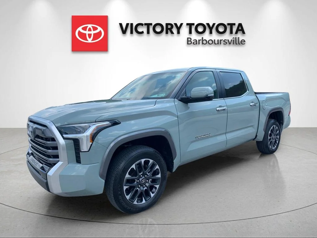 Used 2025  Toyota Limited image 1
