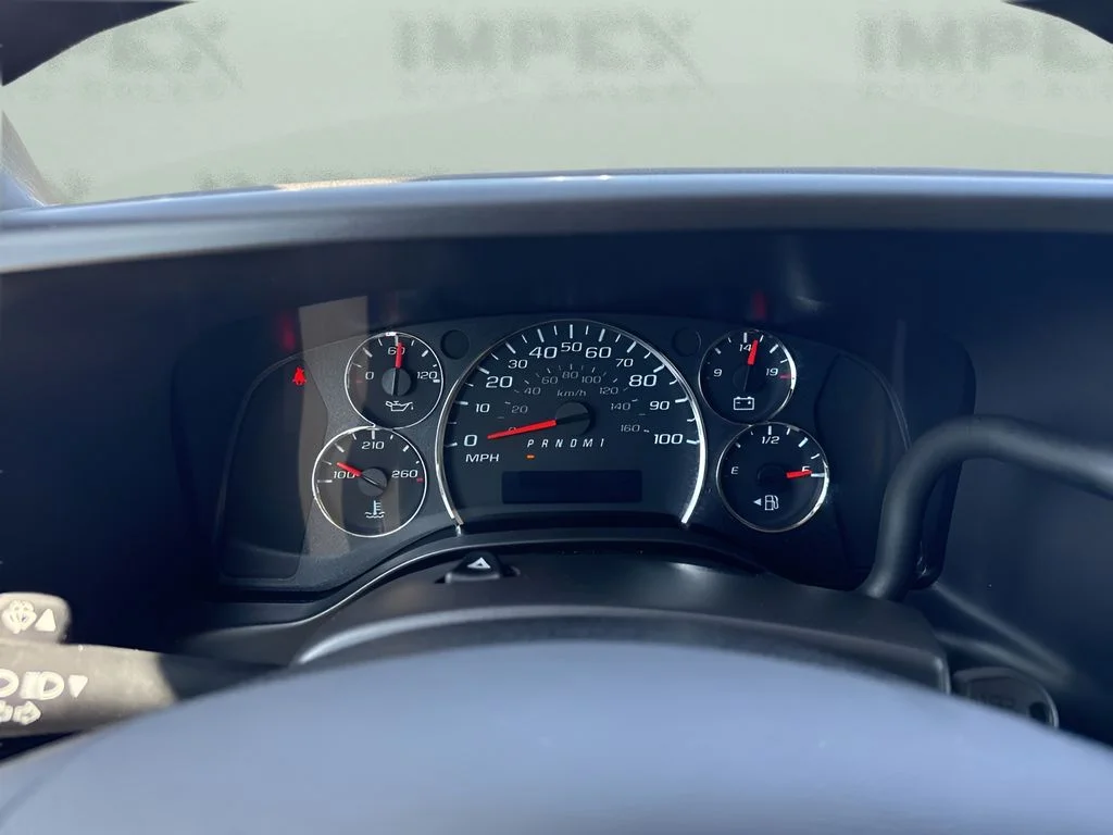 Used 2025 White Chevrolet LT image 19