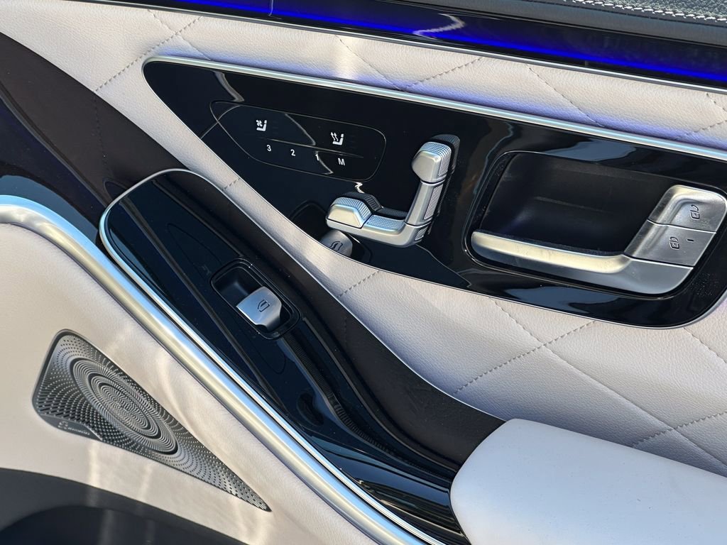 New 2026 Nautical Blue Metallic Mercedes-Benz S 580e image 17
