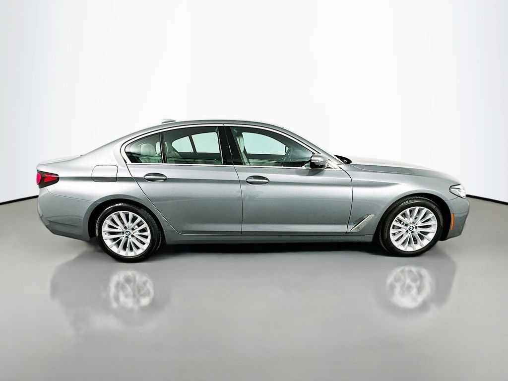 Certified Used 2023 Skyscraper Grey Metallic BMW 530i image 4
