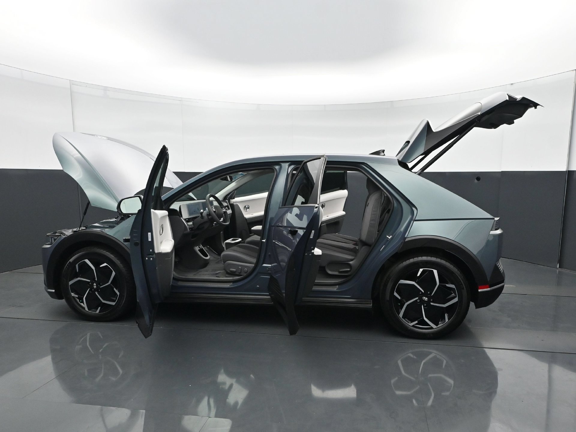 Used 2024 Digital Teal Hyundai SEL AWD image 32