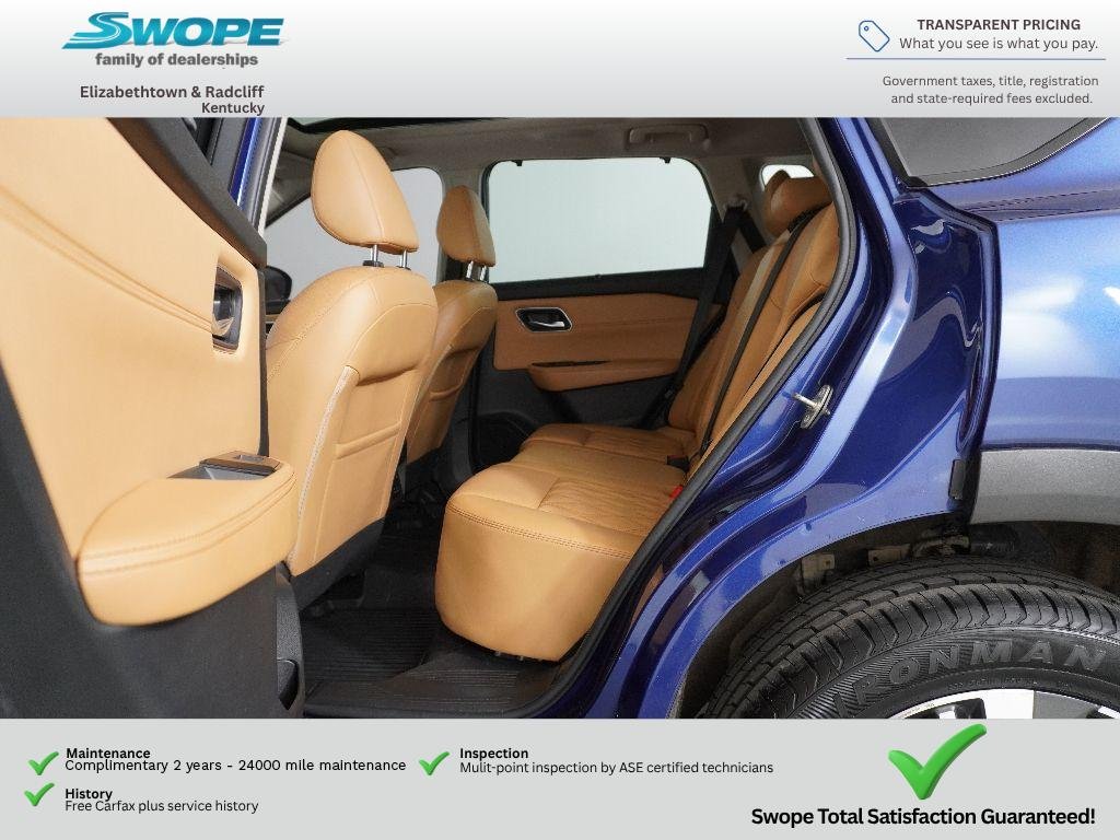 Used 2021 Caspian Blue Metallic/Super Black Nissan Platinum image 16