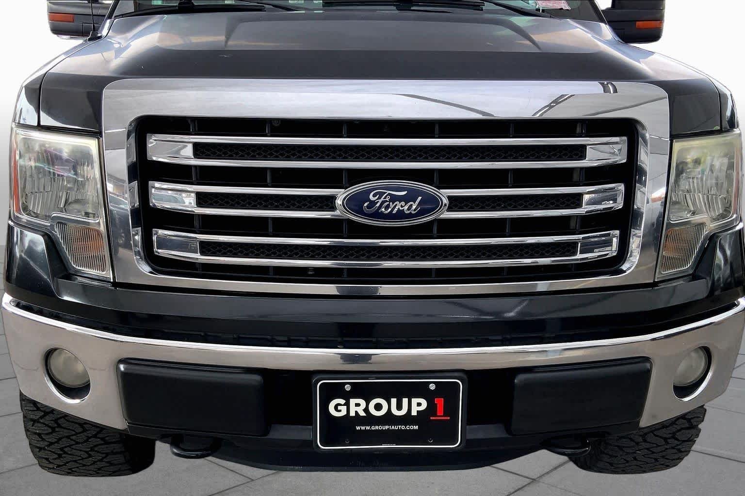 Used 2013 Tuxedo Black Metallic Ford Lariat image 29