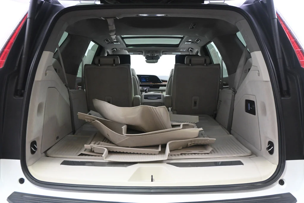 Used 2024 Crystal White Tricoat Cadillac Premium Luxury Platinum image 19