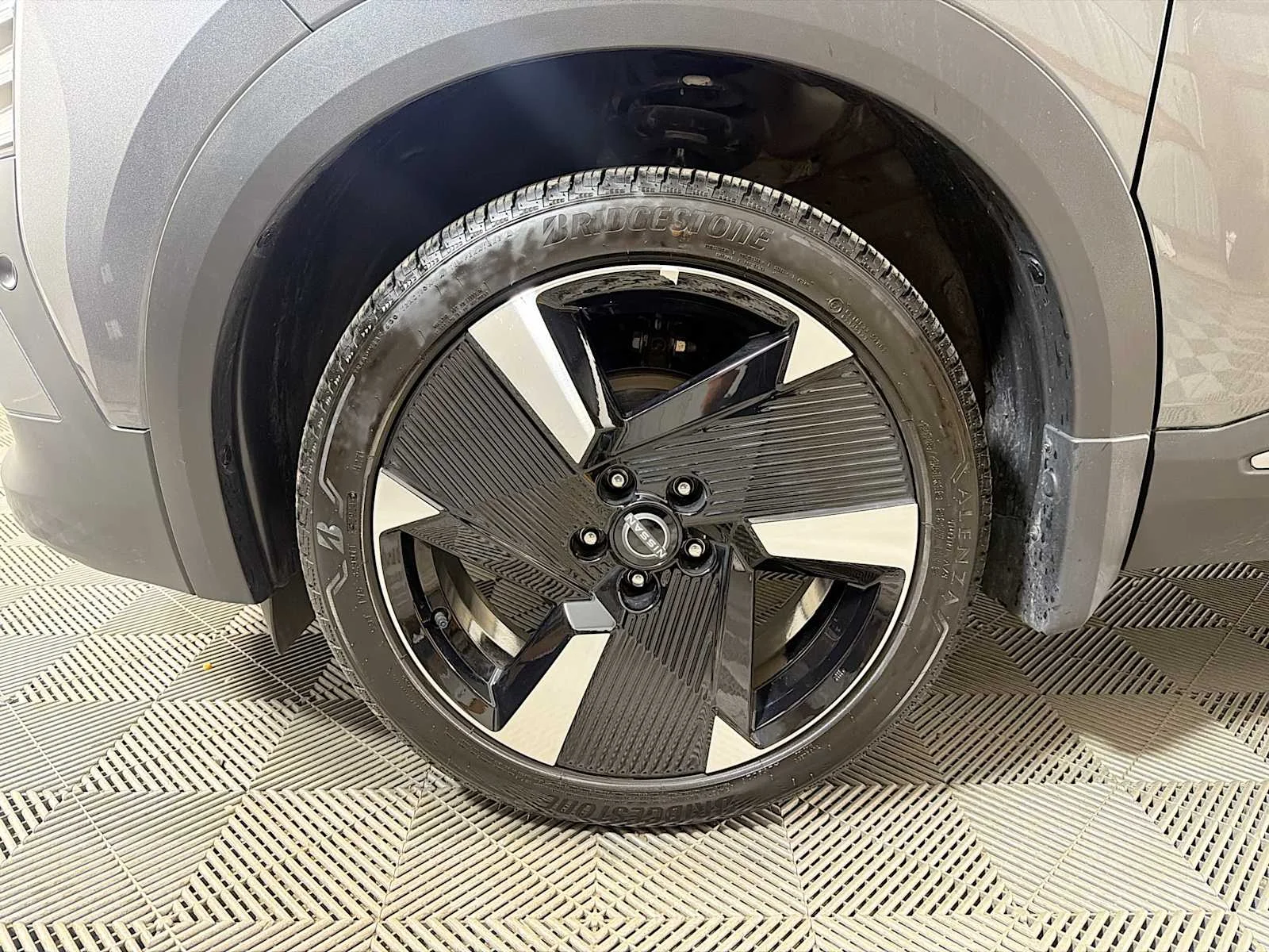 Certified Used 2025 Gun Metallic Nissan SR image 26