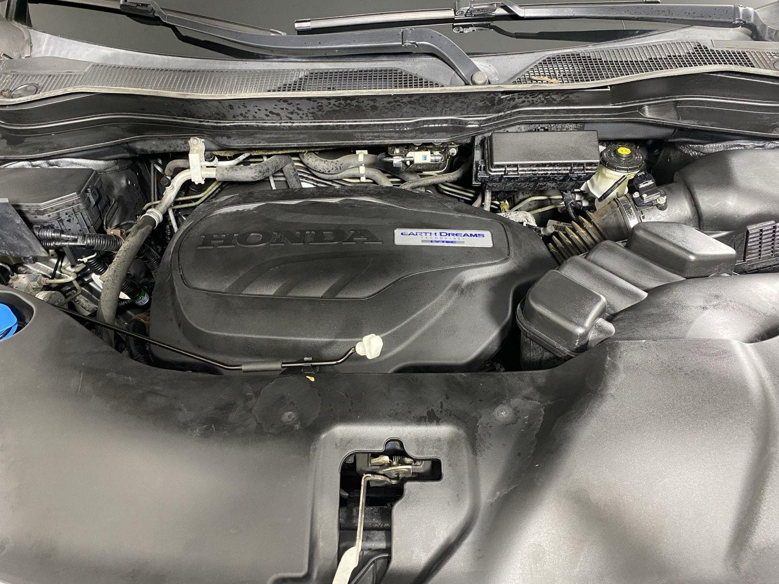 Used 2019 Forest Mist Metallic Honda RTL image 9
