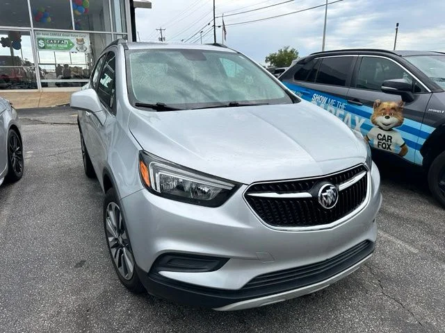 Used 2022 Silver Buick Preferred image 4