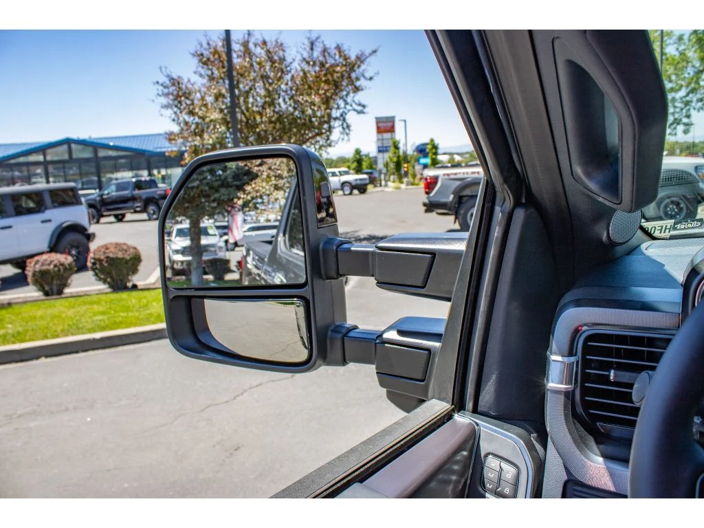 New 2026 Carbonized Gray Metallic Ford Platinum image 40