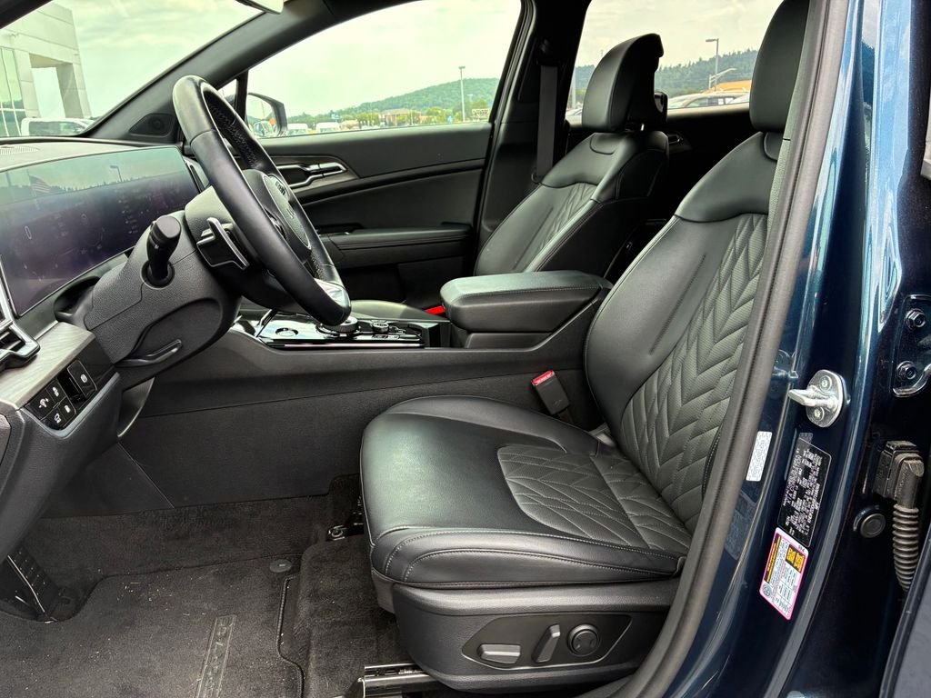 Used 2024 Blue Kia X-Line Prestige image 8