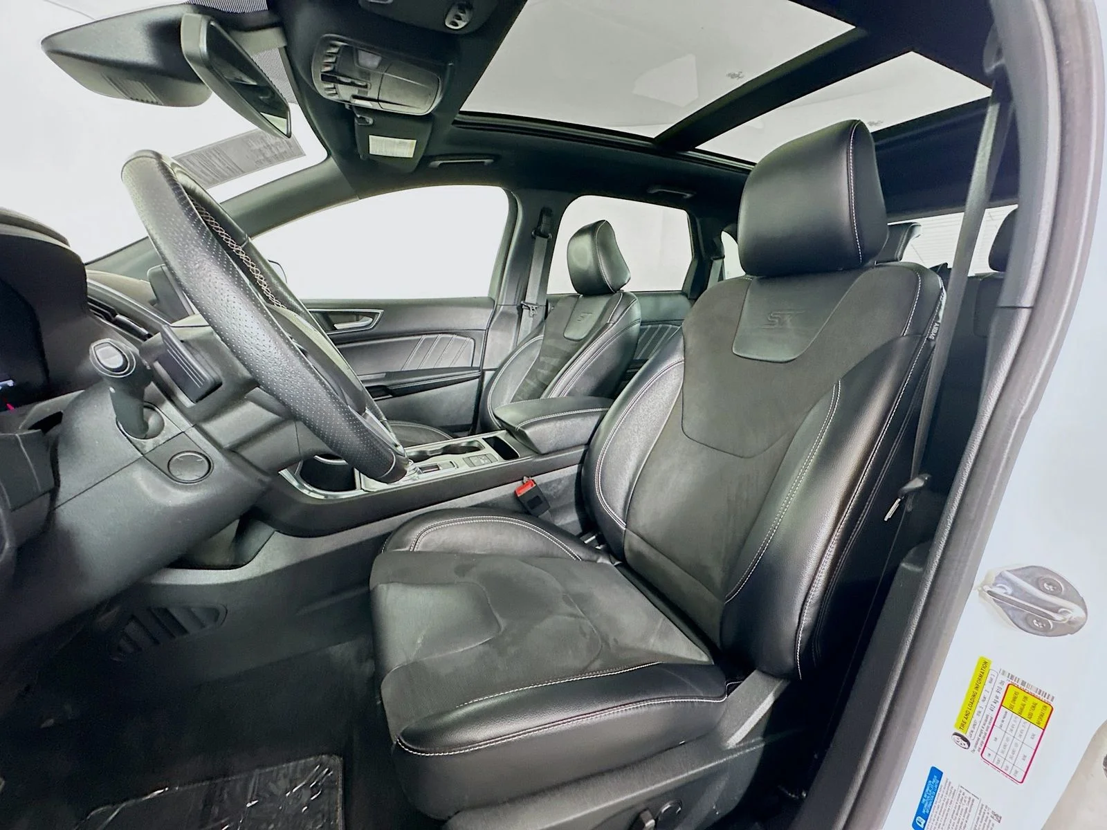 Used 2022 Star White Metallic Tri-Coat Ford ST image 22
