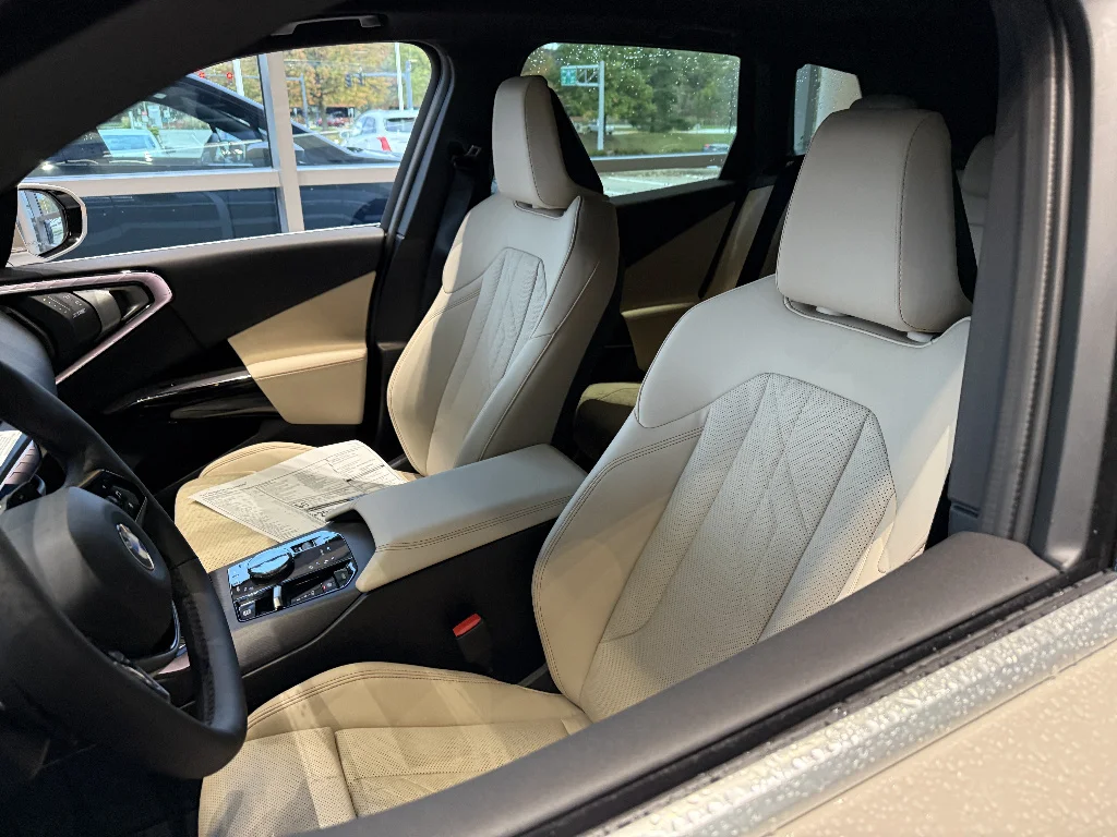 New 2026 Dune Grey Metallic BMW 30 xDrive image 12