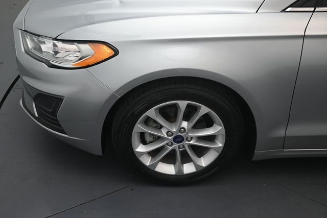 Used 2020 Silver Metallic Ford SE image 8