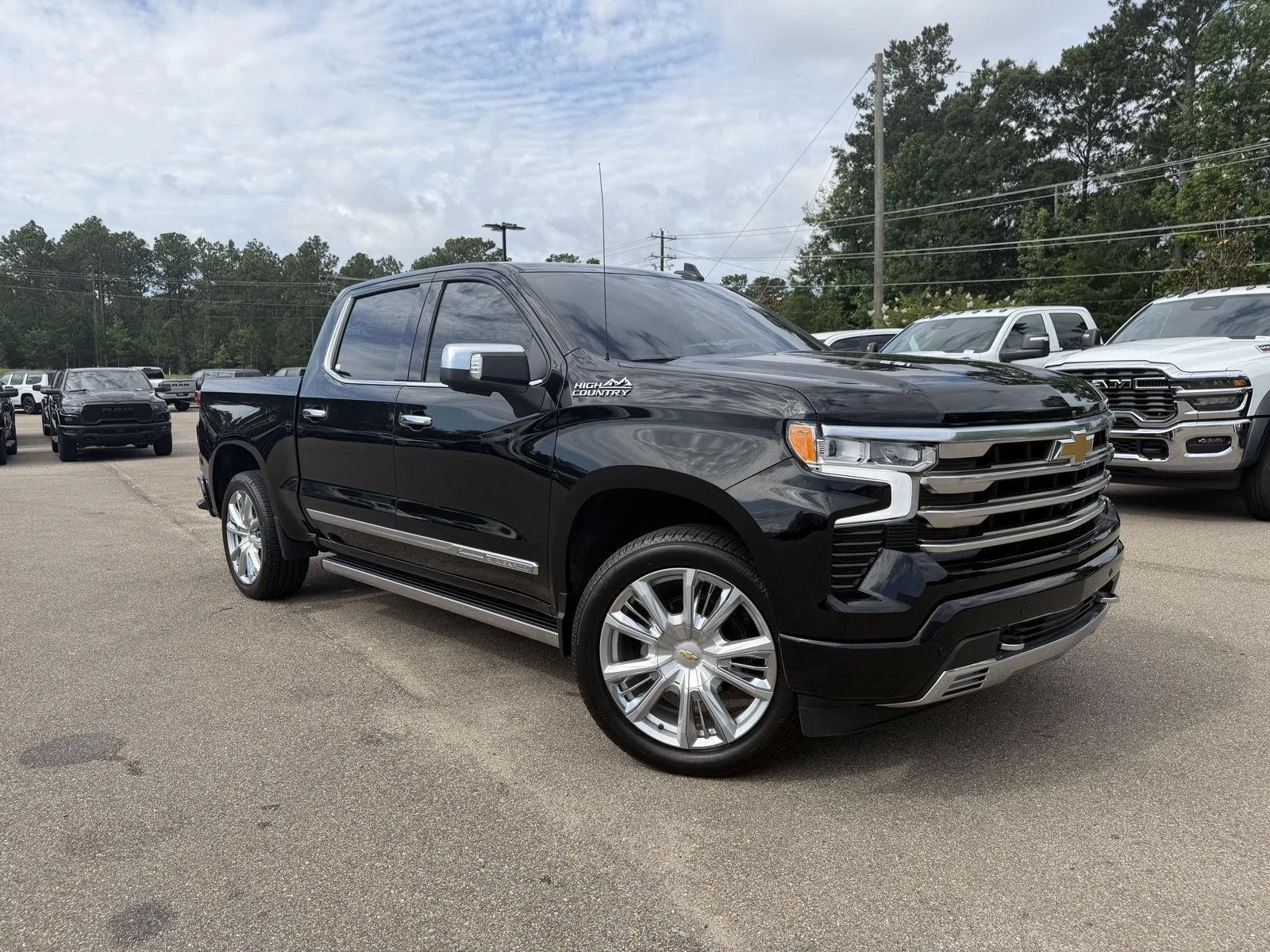 Used 2023 Black Chevrolet High Country image 3