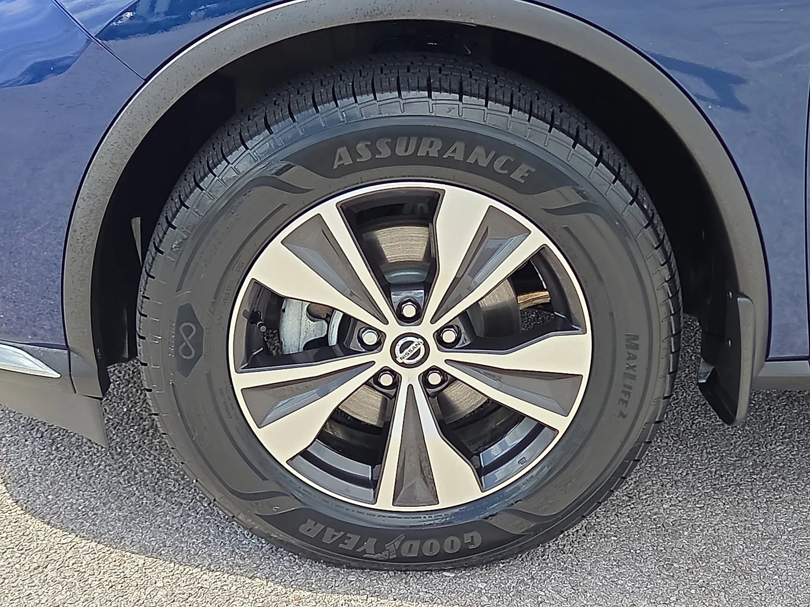 Used 2020 Deep Blue Pearl Nissan SV image 7