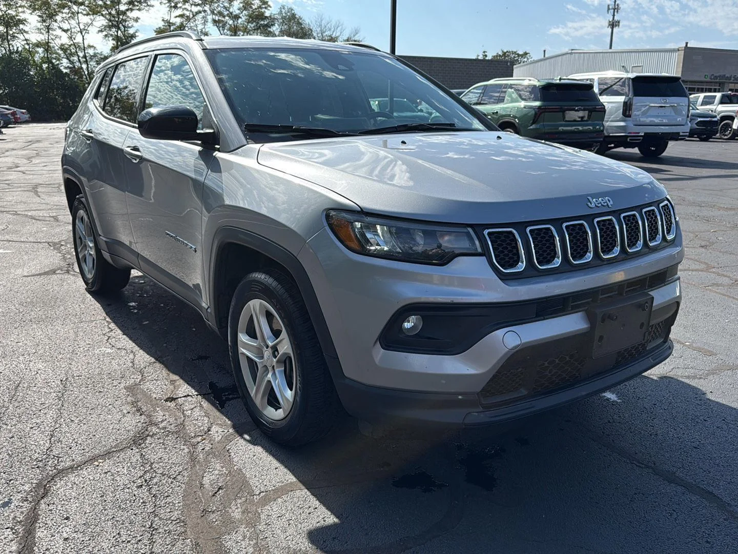 Used 2024 Baltic Gray Metallic Clearcoat Jeep Latitude image 7