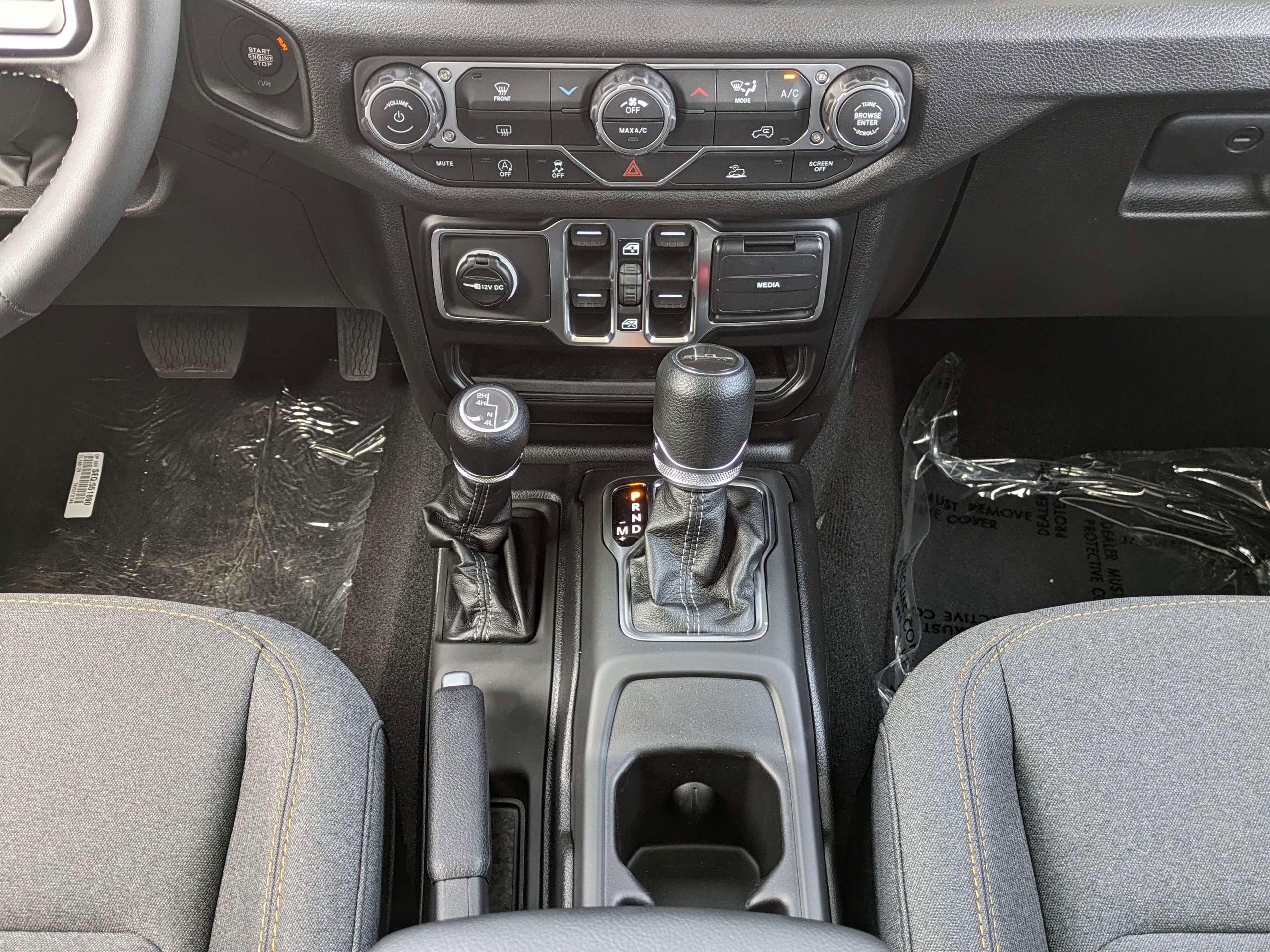 New 2026 Anvil Clear-Coat Exterior Paint Jeep Sport S image 18