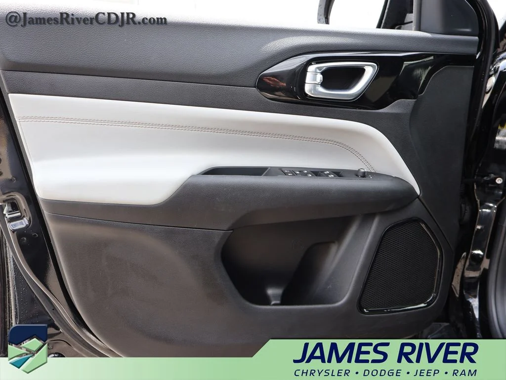 Used 2025 Black Jeep Limited image 20
