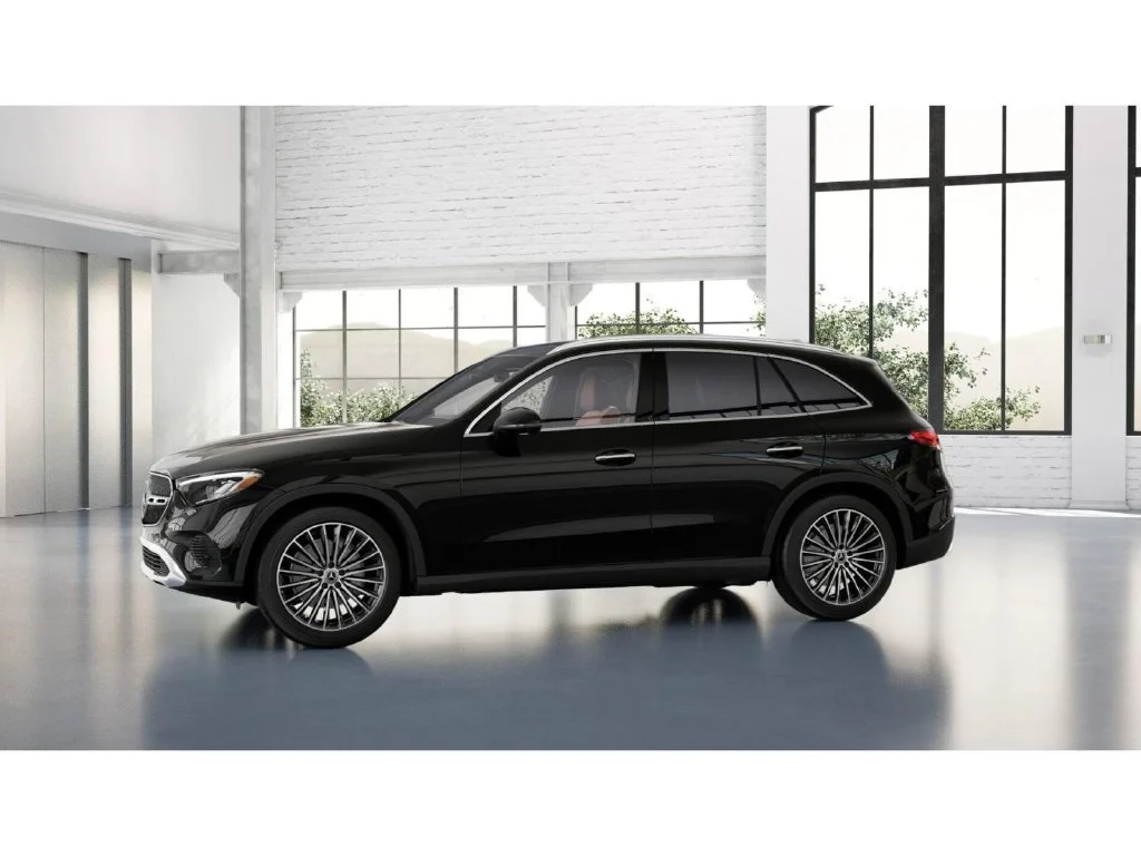 New 2027 Black Mercedes-Benz GLC 300 image 36