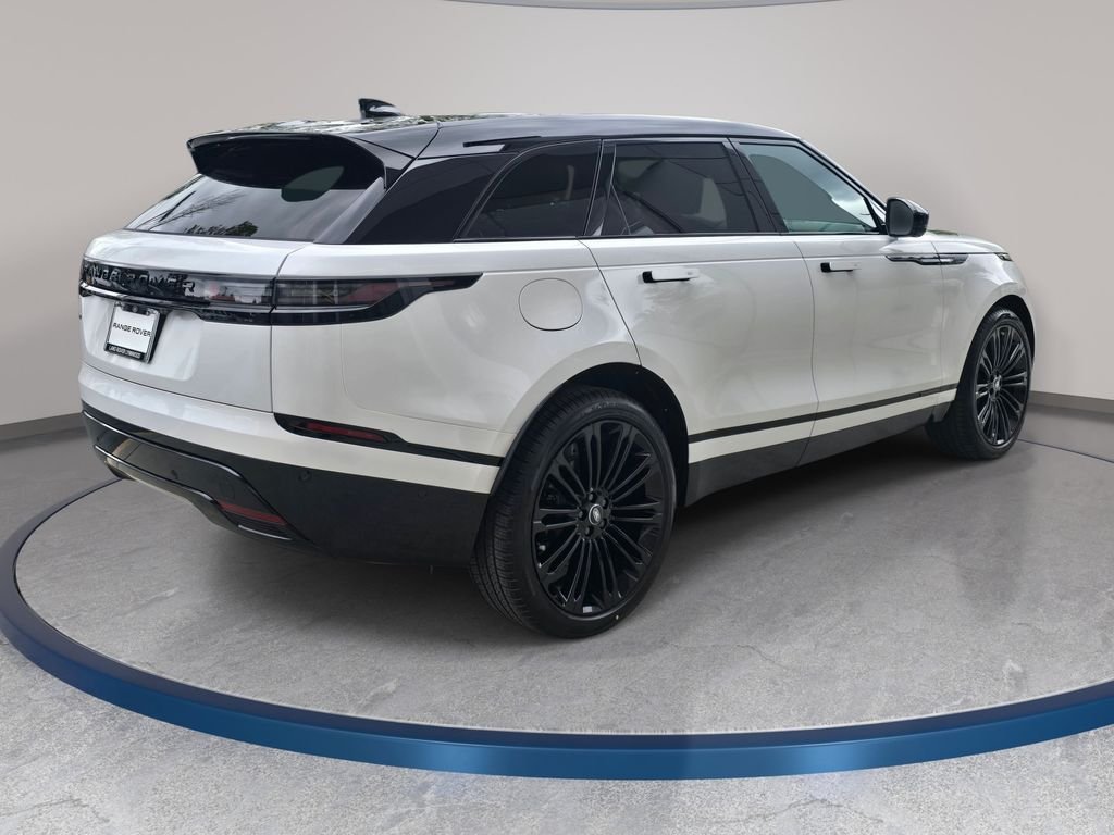 New 2026 Ostuni Pearl White LAND ROVER P250 Base image 5