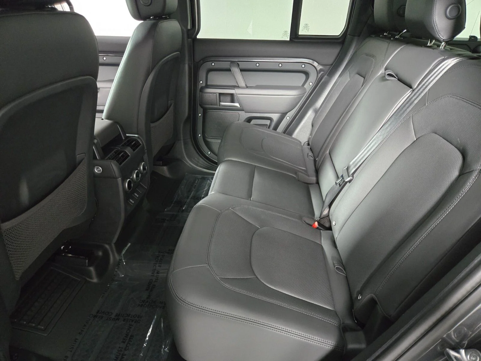 New 2026 Carpathian Grey Land Rover X-Dynamic SE image 5