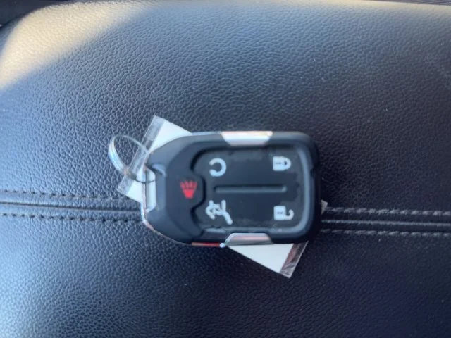 Used 2018 Black GMC SLE image 34