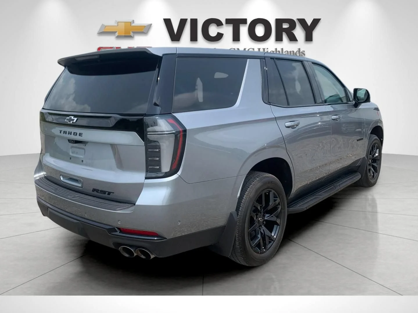 Used 2025 Sterling Gray Metallic Chevrolet RST image 3