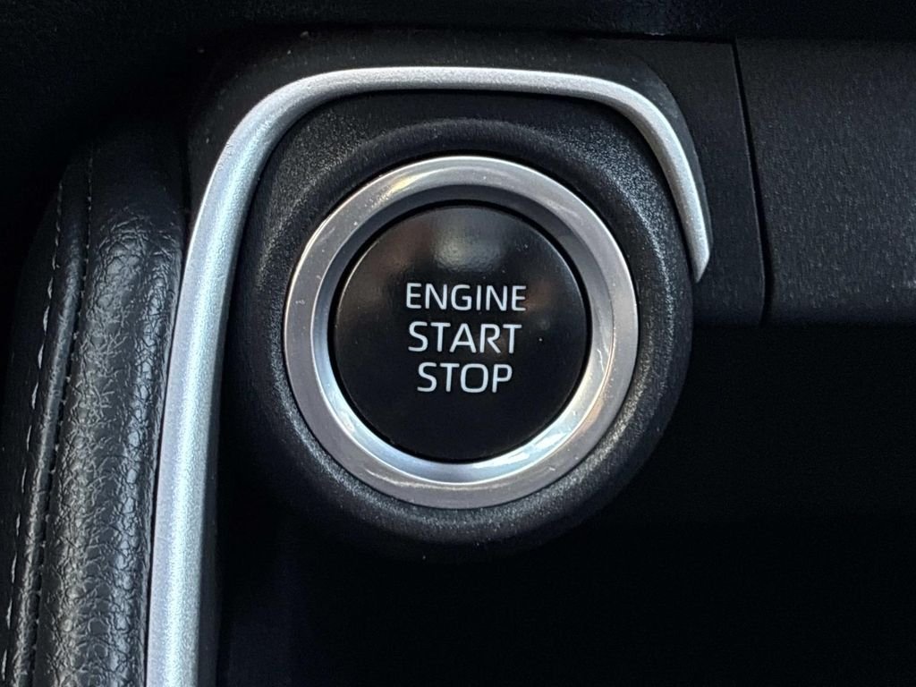 Used 2024  Toyota Limited image 30