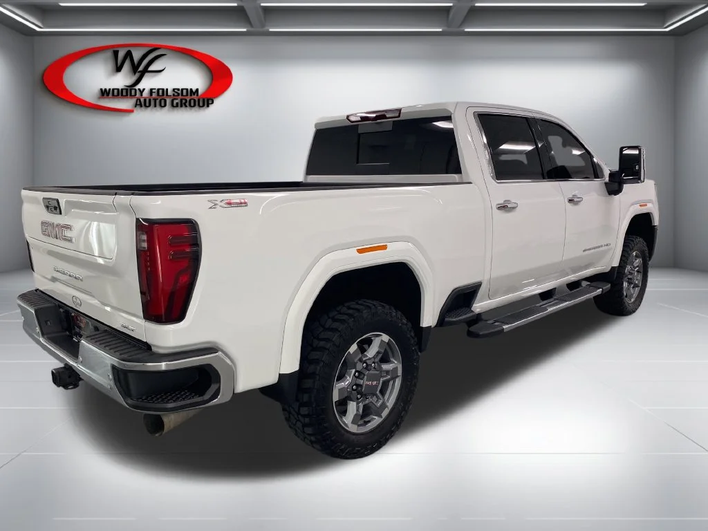 Used 2025 White GMC SLT image 7
