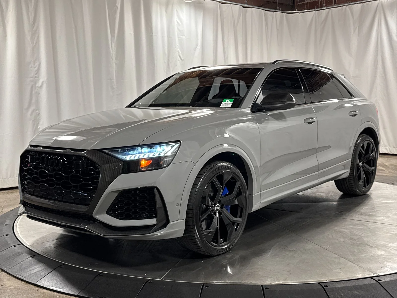 Used 2022  Audi 4.0T quattro image 1